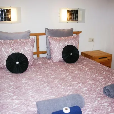 Sharon & Relax فيلة *